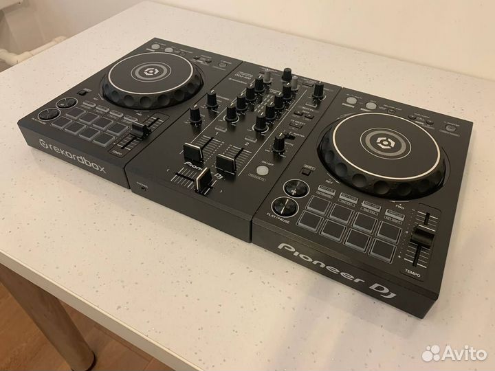 DJ-контроллер Pioneer DDJ-400