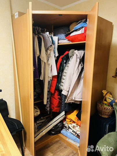 Угловой шкаф