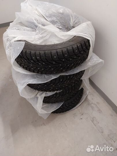 Nokian Tyres Hakkapeliitta 9 SUV 225/60 R18 104