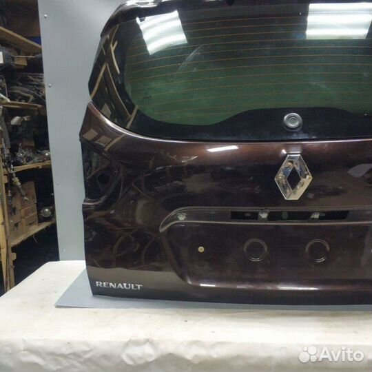 Эмблема крышки багажника Renault Kaptur 1 1.6-L