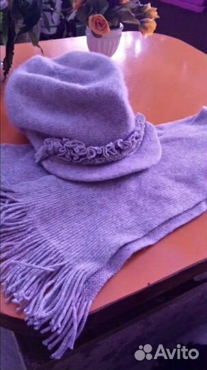 Теплый берет и шарф