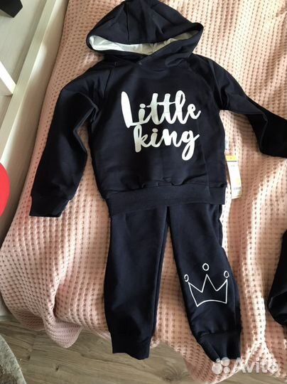 Спортивный костю на мальчика новый