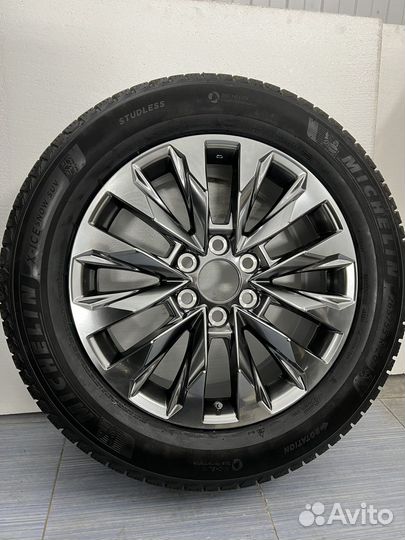 Новые.Оригинал.Toyota Land Cruiser 300 265/55r20