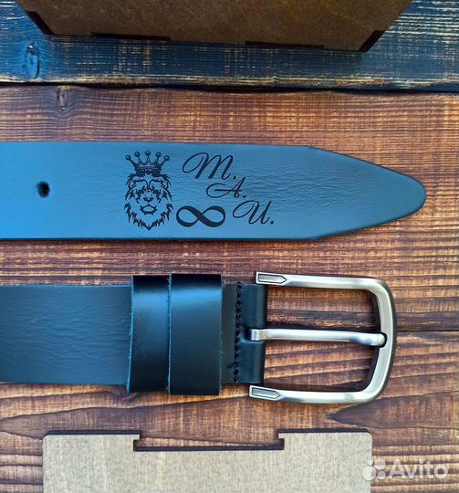 Мужской кожаный ремень с гравировкой