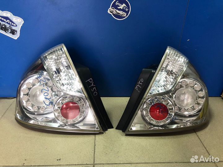 Фонарь задний левый правый Nissan Fuga Y50