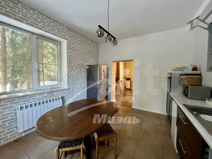 Коттедж 235 м² на участке 26 сот.