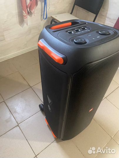 JBL partybox 710
