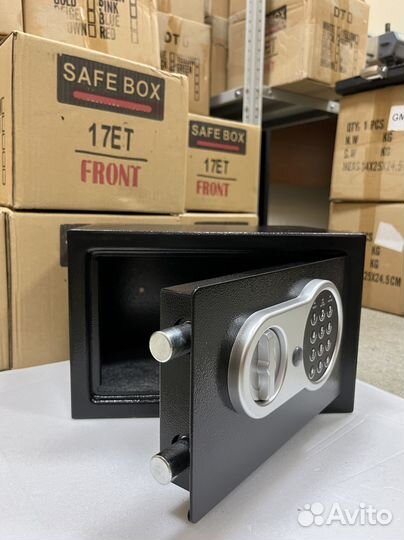 Сейф металлический с кодовым замком новый
