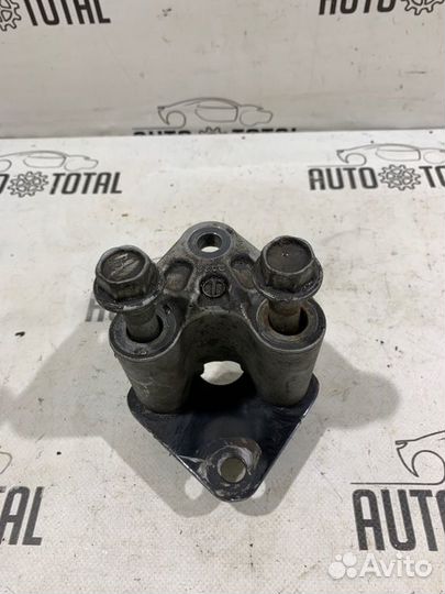 Кронштейн опоры АКПП Mazda 6 GH LF 2011