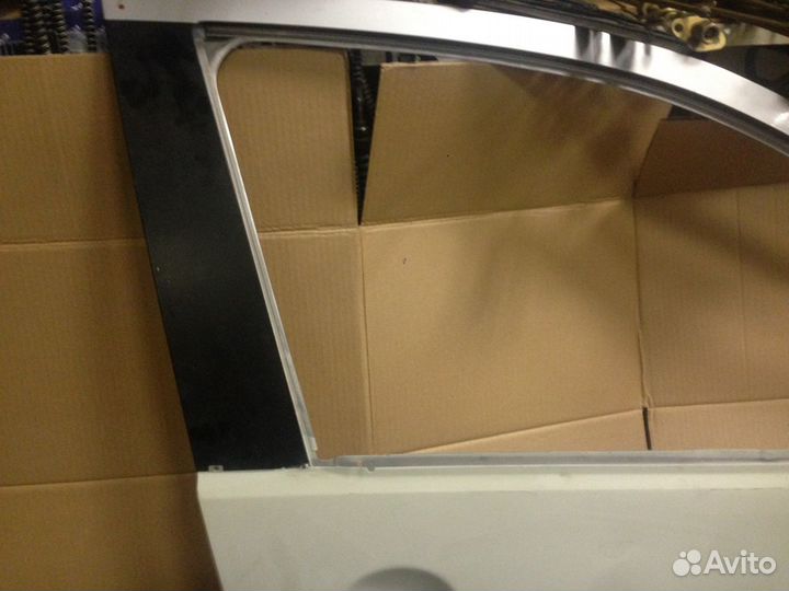 Дверь передняя правая Mitsubishi Outlander XL CW