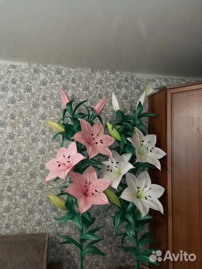 Торшер-лилии из изолона