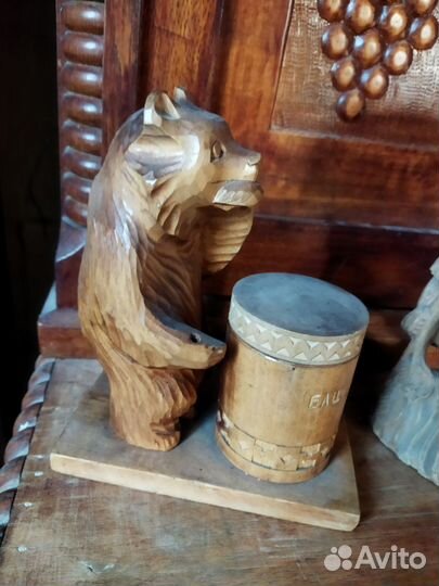 Медведь,деревянная статуэтка