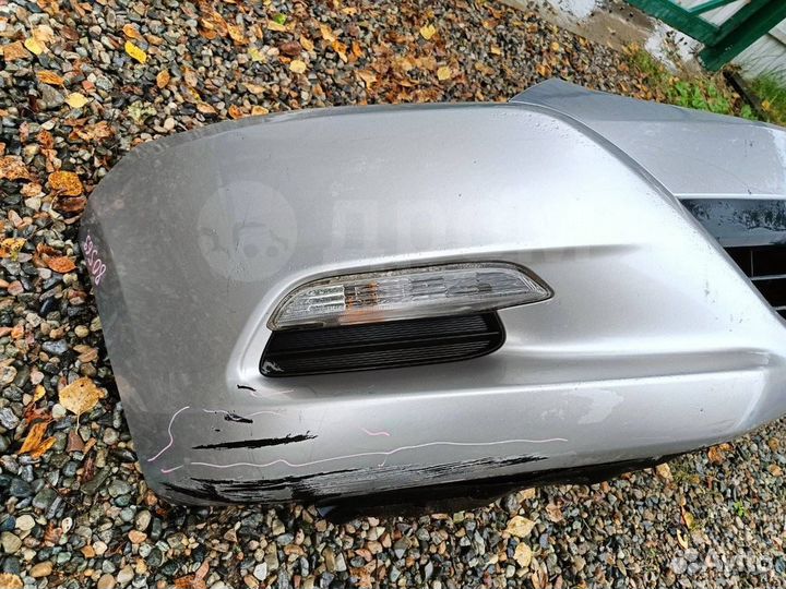 Бампер передний Honda Insight