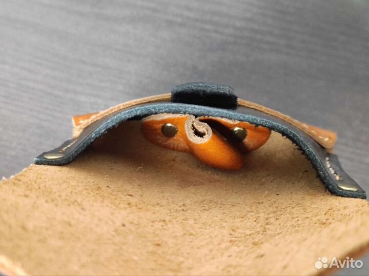 Чехол для наушников кожаный Whizzer