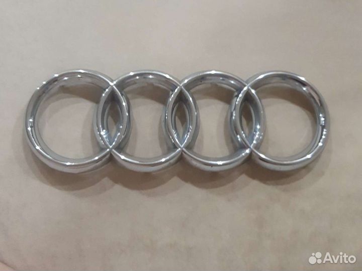 Эмблемы Audi