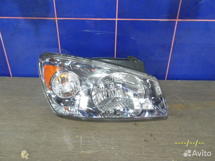 Фара передняя правая Kia Cerato 1