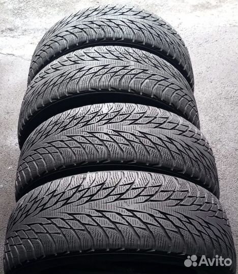 Nokian Tyres Hakkapeliitta R2 205/55 R17