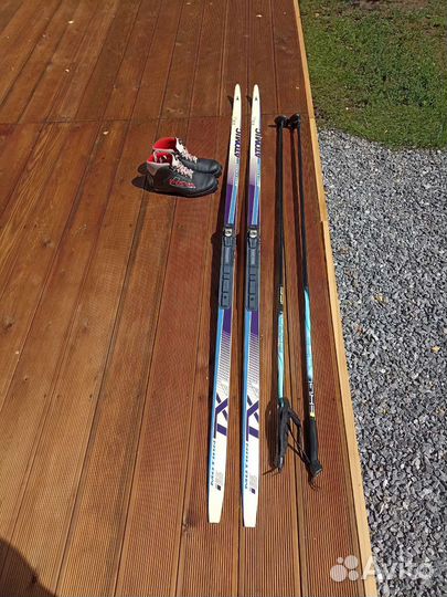 Продам лыжный комплект