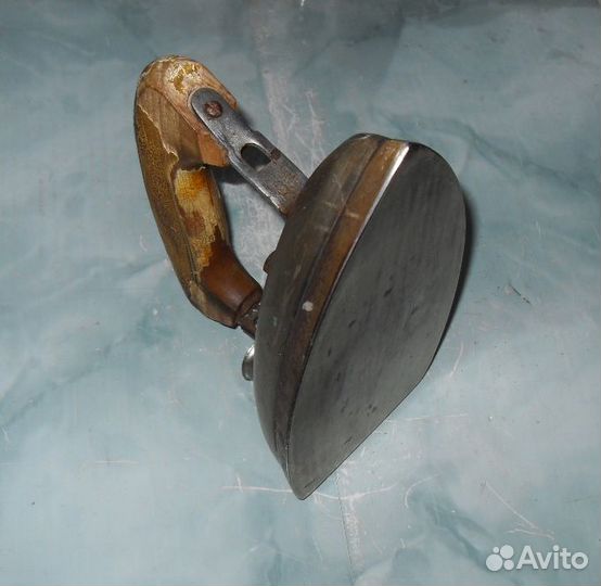 Утюг допотопный