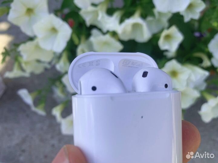 AirPods новые