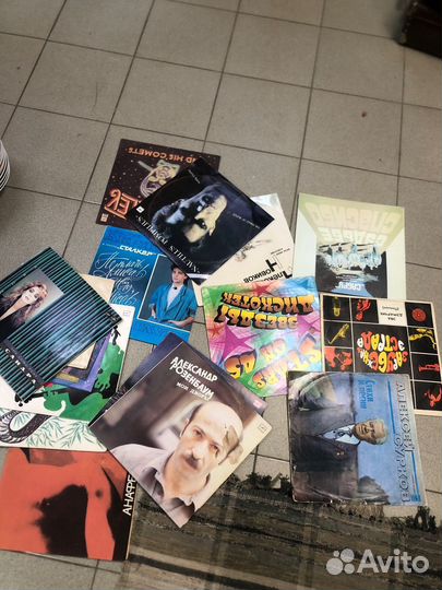 Пластинки в ассортименте