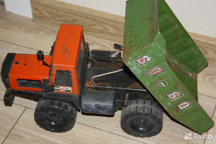 Игрушка СССР, машина, жесть, самосвал бмз. Оригина