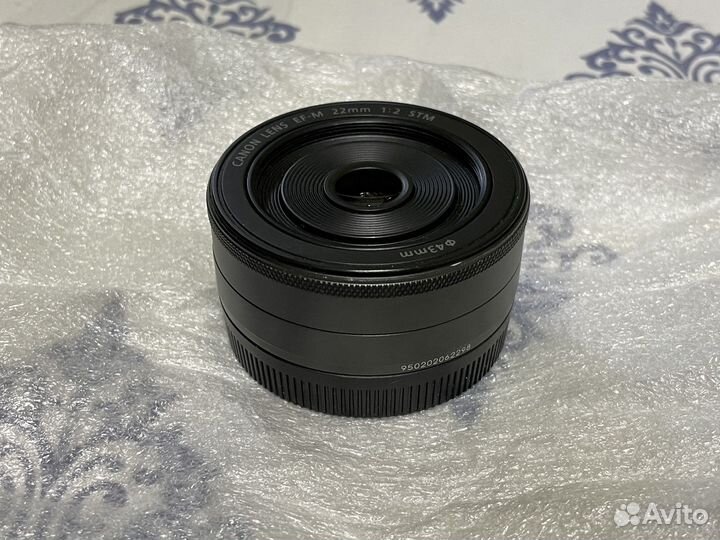 Объектив canon ef-m 22 mm