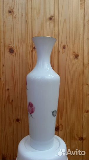 Этрусская ваза с ветками роз