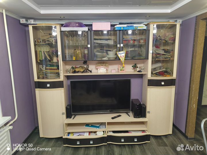 Стенка в гостиную под телевизор