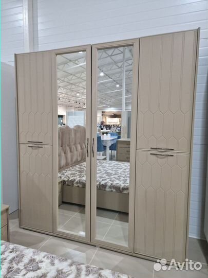 Спальный гарнитур Оливия