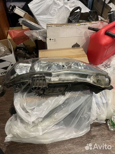 Фара Toyota Corolla 150