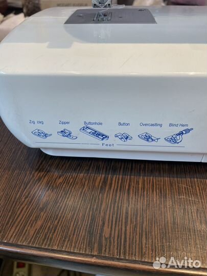 Швейная машинка Astra Deluxe SR-36VP