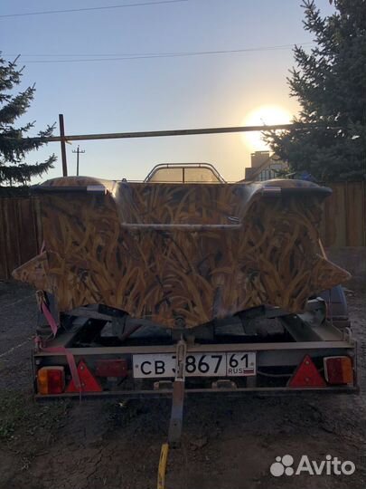 Стеклопластиковая лодка