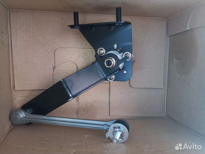 Датчик положения кузова Toyota camry 40