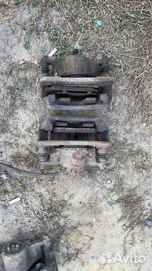 Суппорт тормозной передний Honda Civic 4D viii