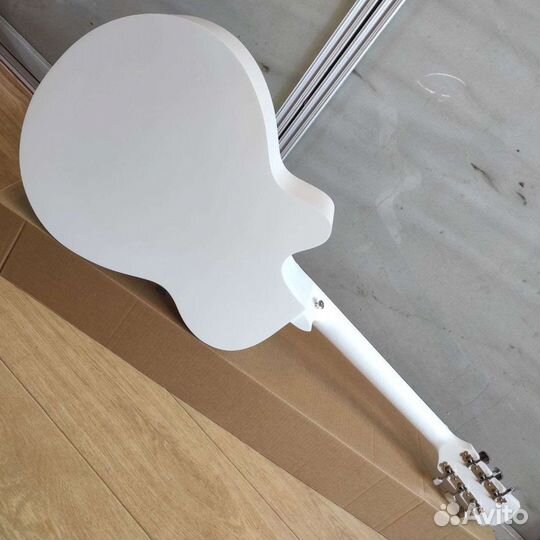 Гитара новая акустическая