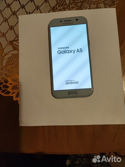 Телефон Samsung