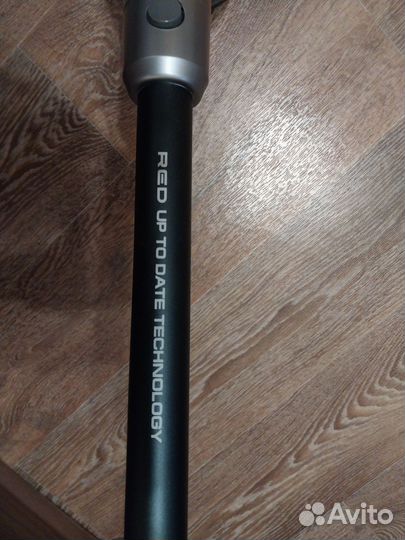 Пылесос Вертикальный Беспроводной. RED