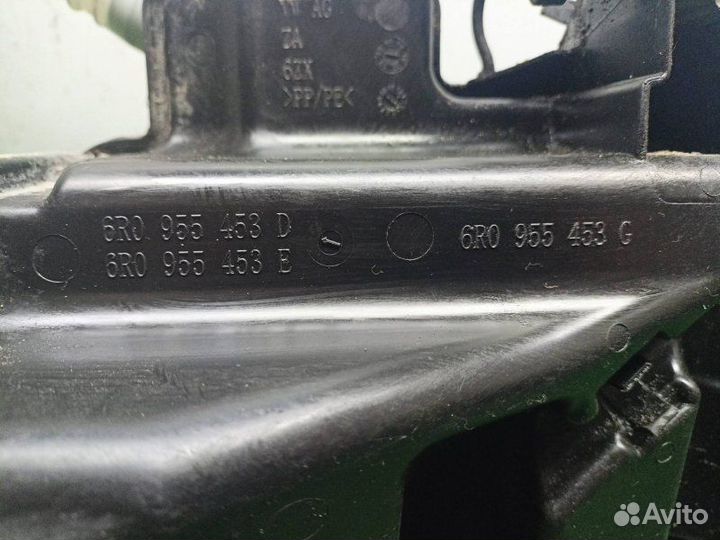 Бачок омывателя передний Skoda Fabia 5J 2010