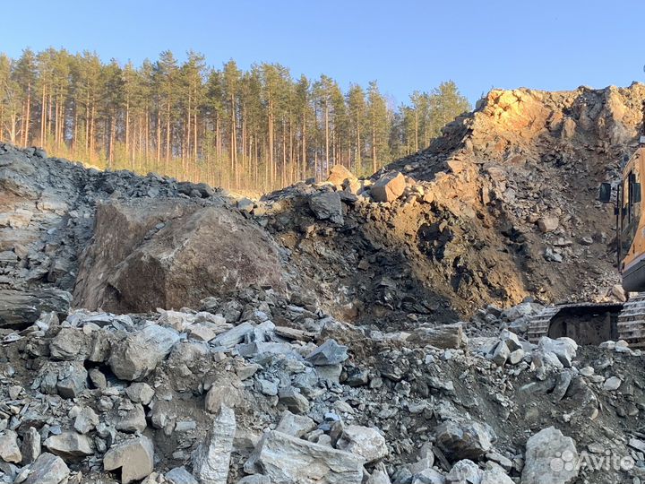 Водитель самосвала камаз