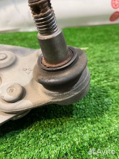 Рычаг(13) передний правый Honda Vezel RU4 LEB 2014