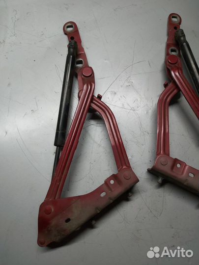 Петли багажника пара Renault Megan 2