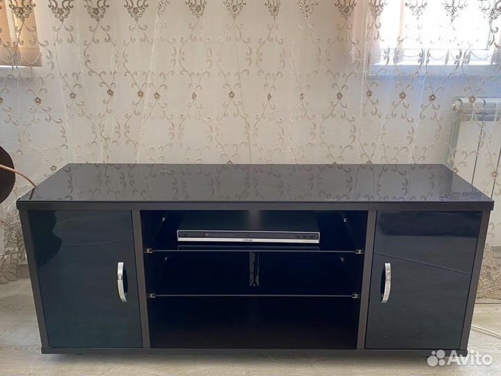 Тумба под телевизор