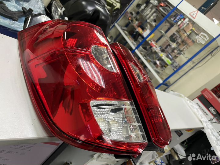 Mitsubishi colt 6 фонарь задний правый