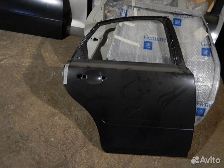 Дверь задняя правая Volvo S40 новая оригинал