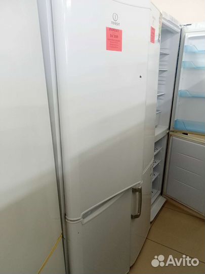 Холодильник indesit