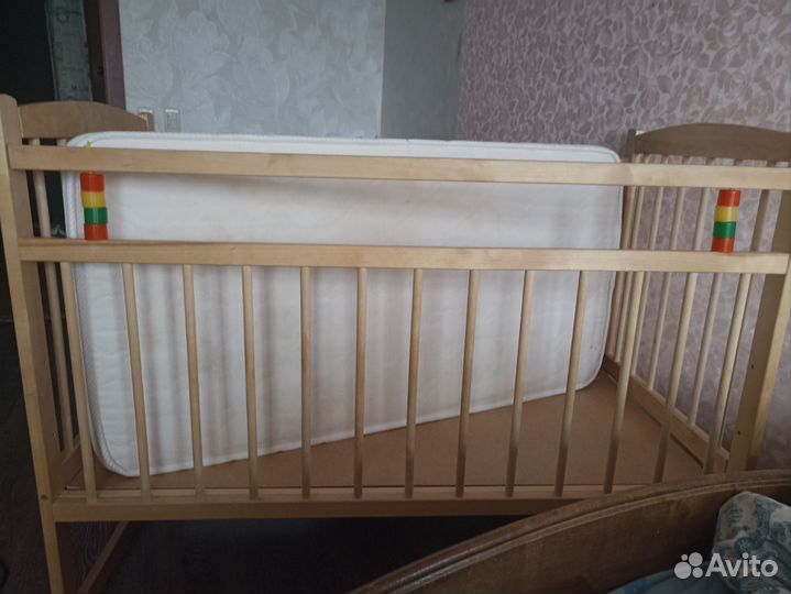 Детская кроватка качалка с матрасом