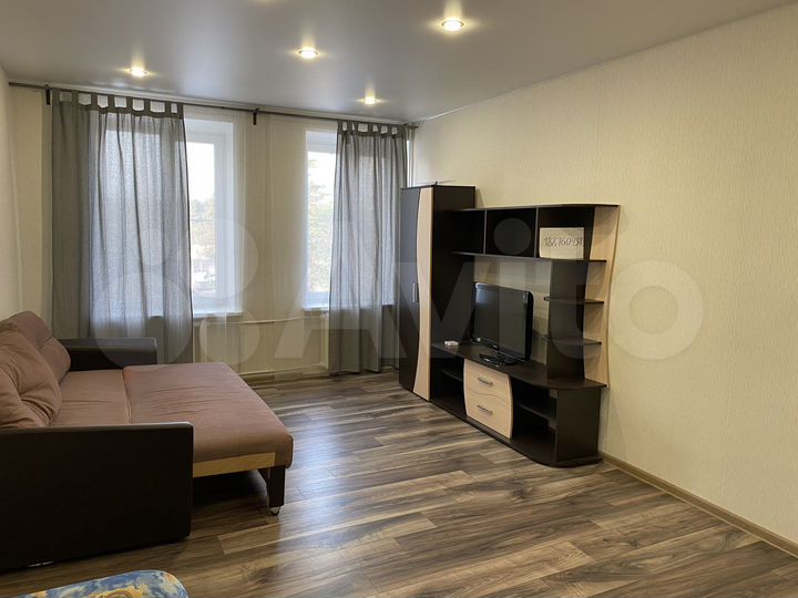 1-к. квартира, 42 м², 3/3 эт.