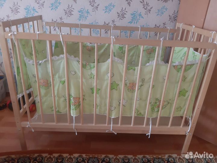 Детская кроватка