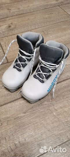 Лыжные ботинки 34 размер